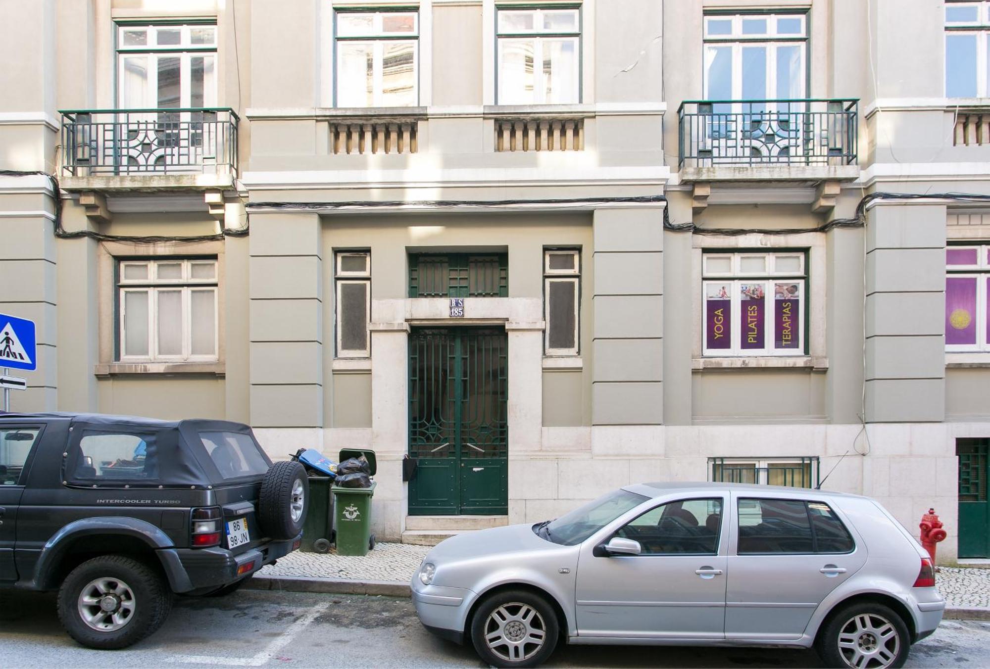 Apartment Rato By Hill