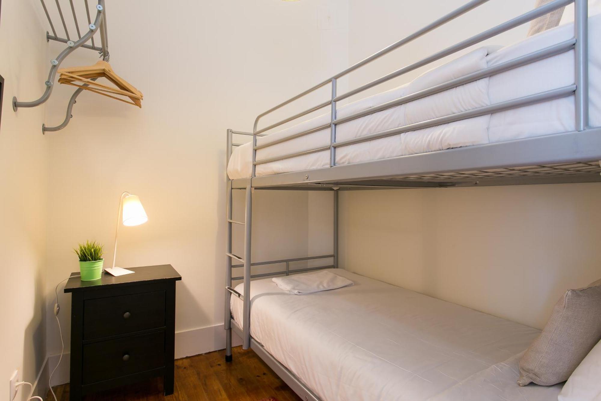 Apartment Rato By Hill