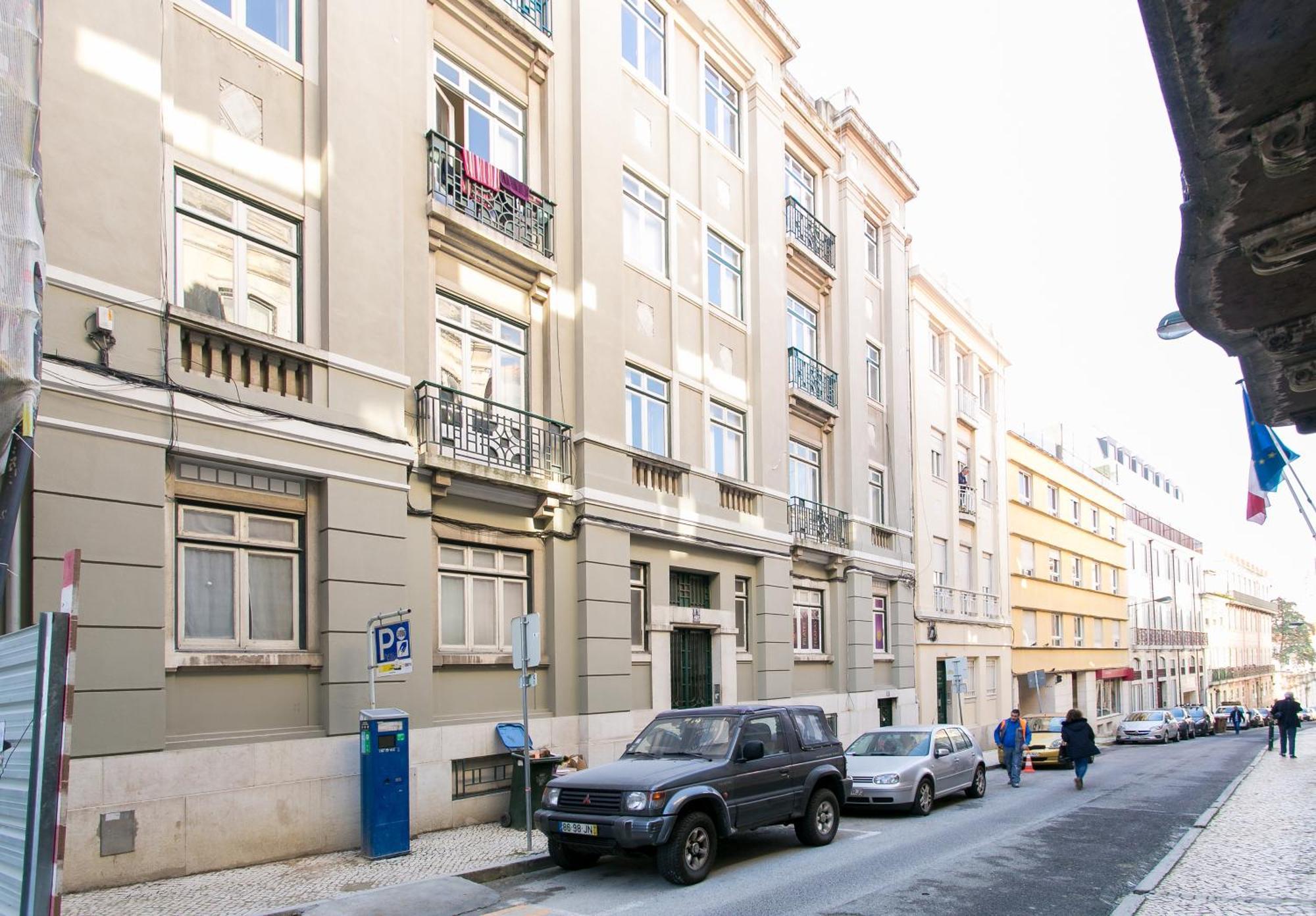 Apartment Rato By Hill Lisbon
