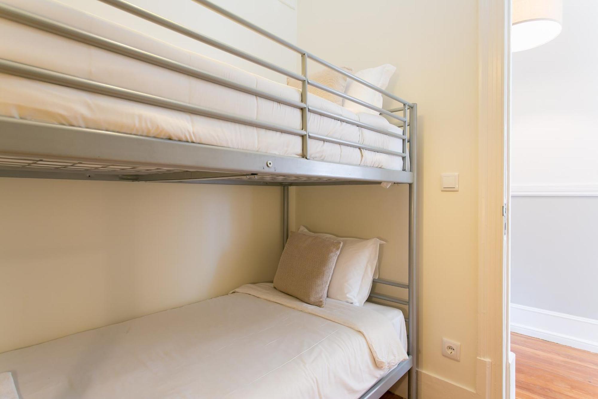 Rato By Hill Apartment