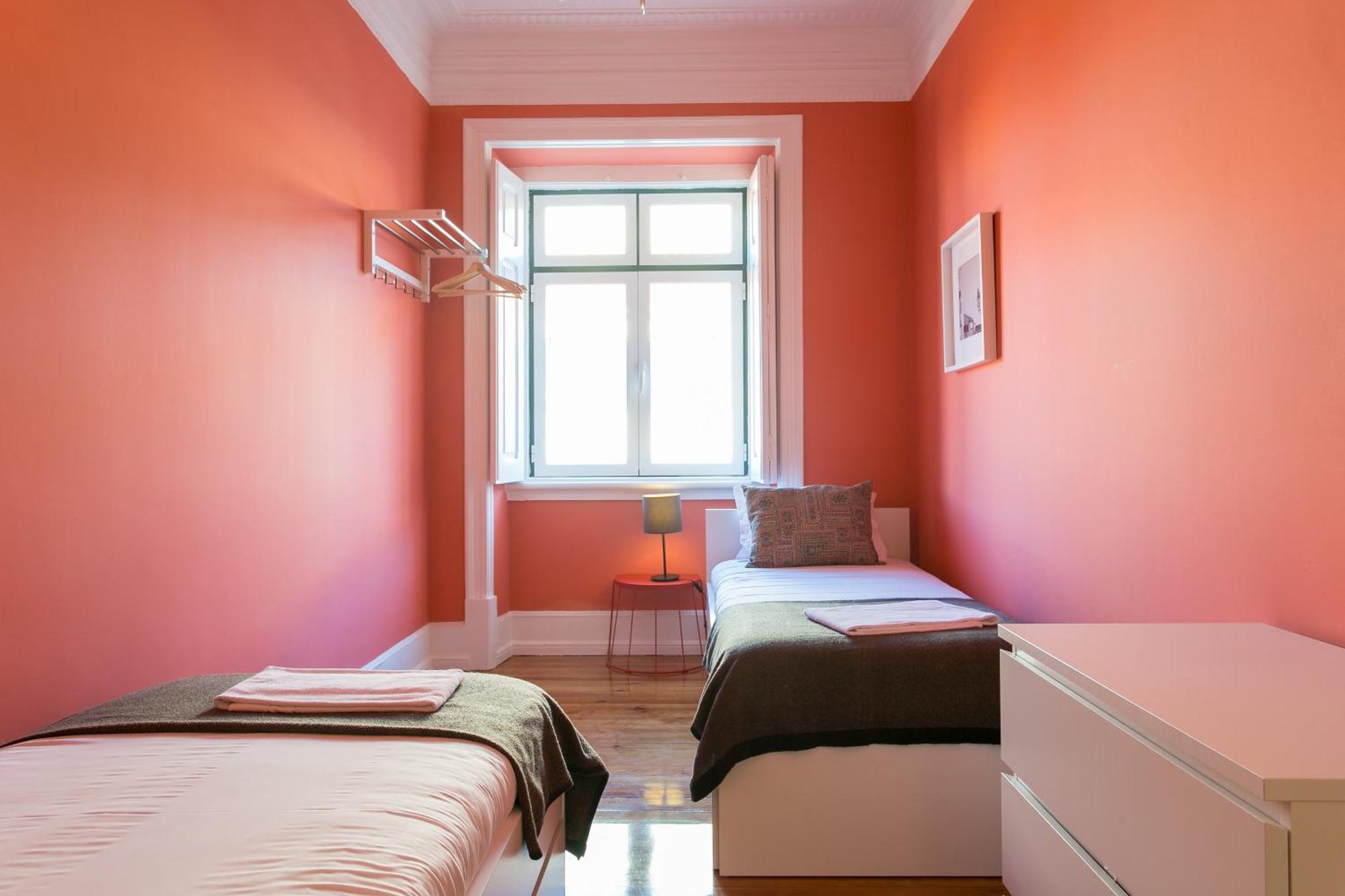 Rato By Hill Apartment *